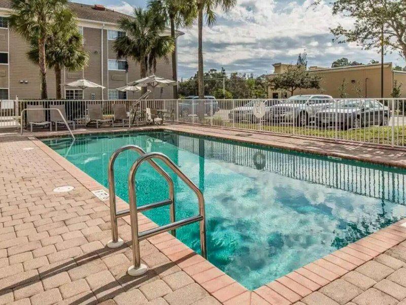 215C229A8FB0D84D84C7D0429C132141