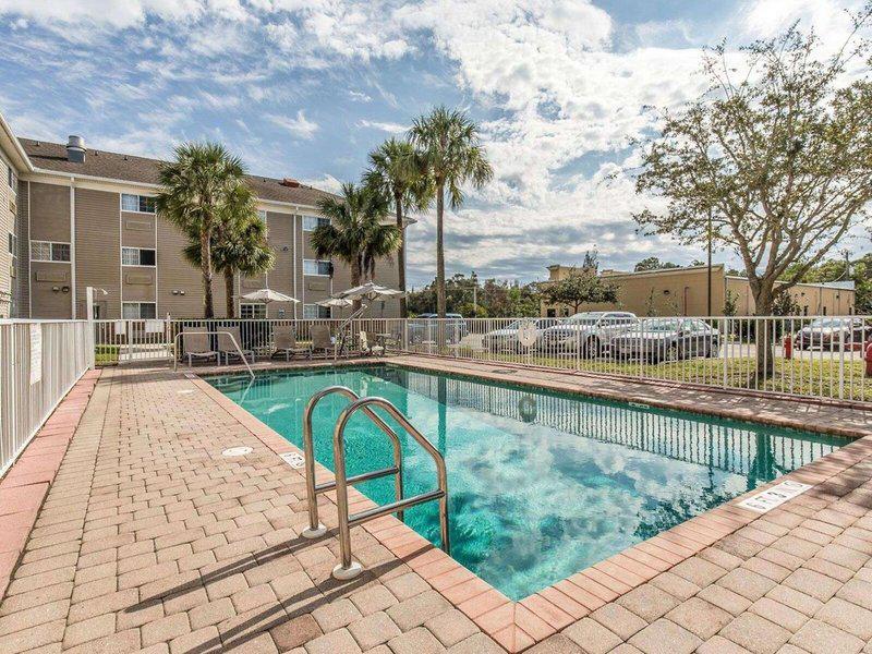 87CFF1C9851866C0459FD2075BCBE9AF