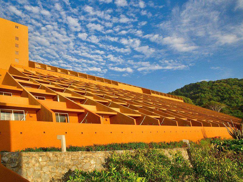 F163342C5C6E7E1EF93D307E67B7384F