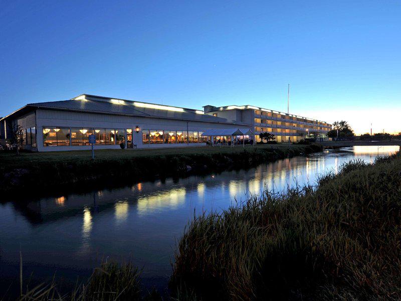 90A6FB3C6F4A948DB0798FA40661AE7E