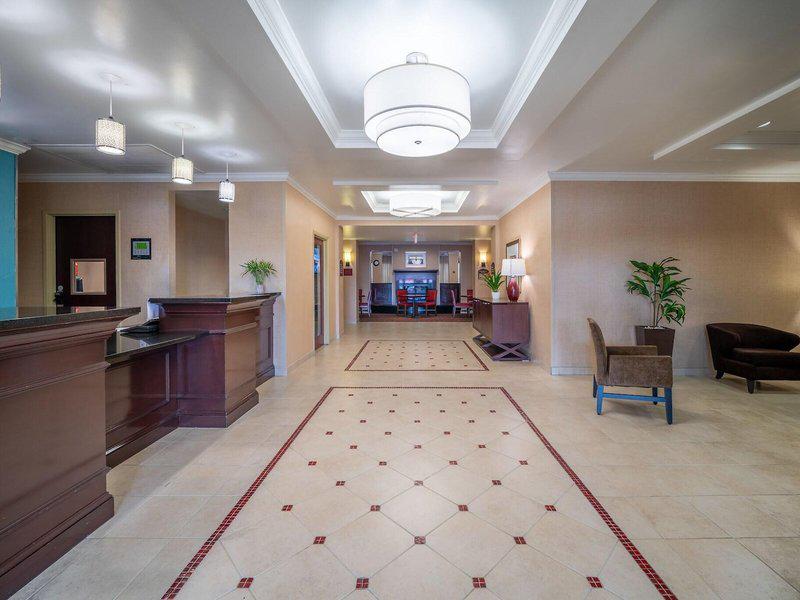 571831F7A077D24F793261C7C56C1A2C