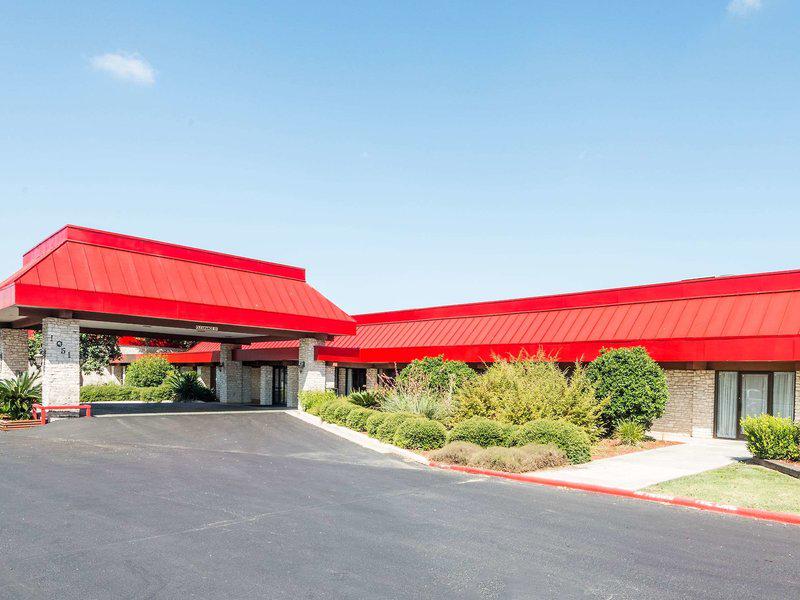 01880F4D9E67B17112F00BC146A951C0