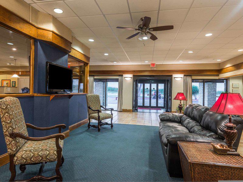 E3891B29C287A679F0A5744156B542E2