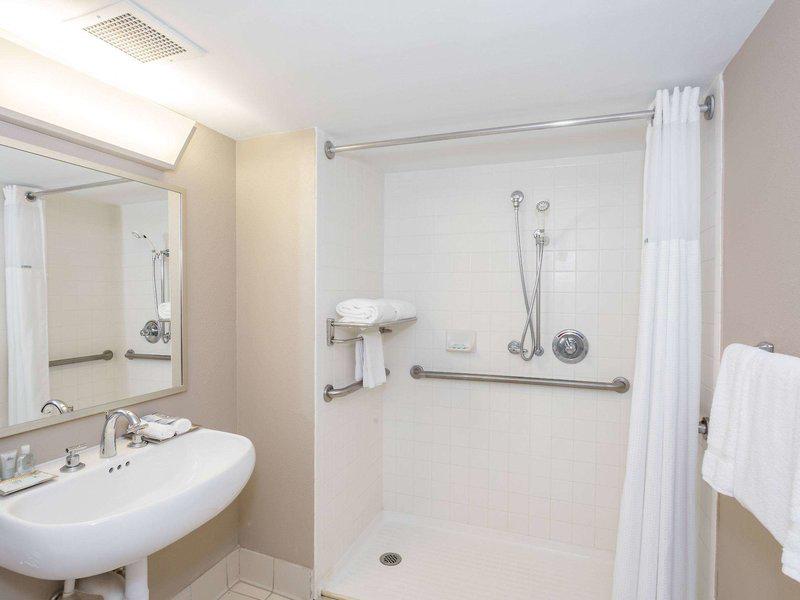 770DC52FBFE89E95A1420D5A1D65BED0