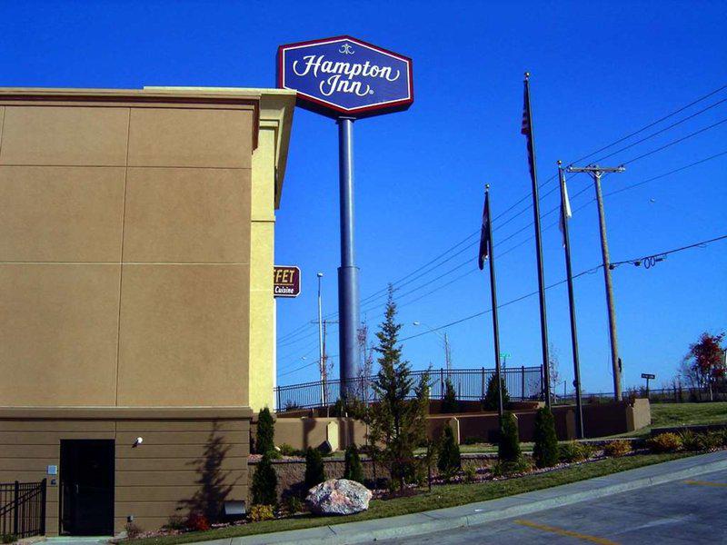 834BADF41C38C102E25BF62D40F8D0C1