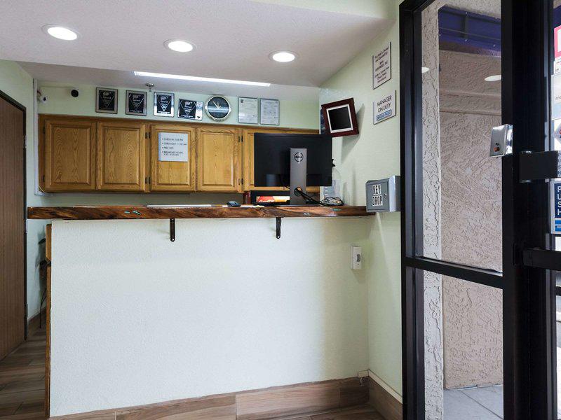 BB6040974C3DA79656905880DB65B35A