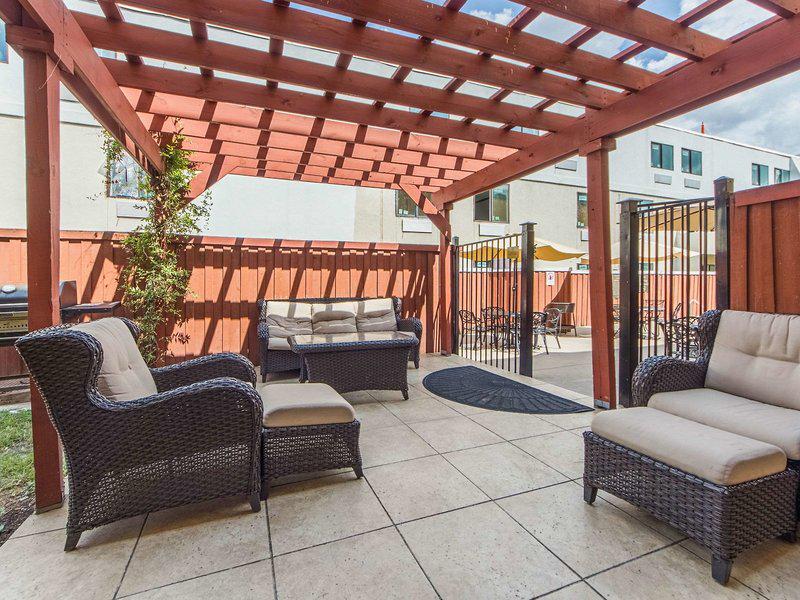 4B8EC122C1F42F45EC770D1A260FFC63