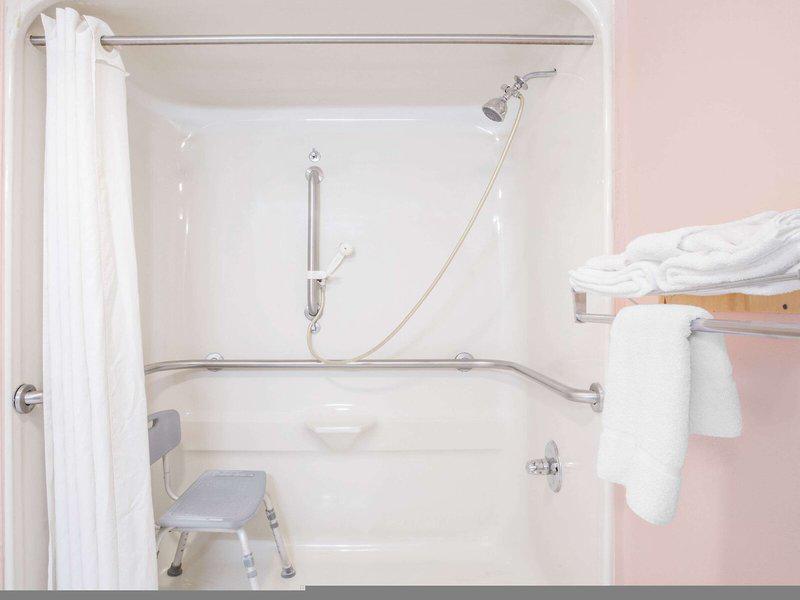 DF1E78A4FEF045A1149C293EA76E6EC6