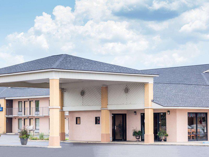 AD144D3CF122FB2F5E19A4EED51170FE