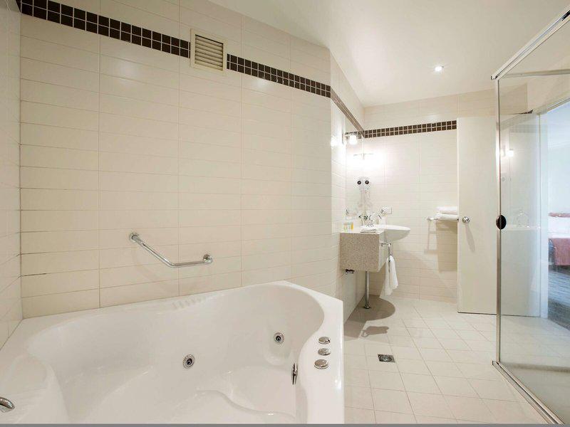 AA8D5B7F8C467A80A183D991C720FCEC