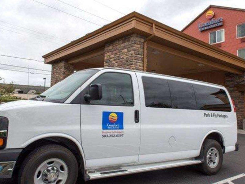 3D2EA0AAA17C54DFFB3CB8283DF71958