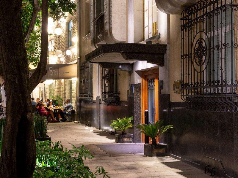 548F550B6D7CCA0B53CFB6BBE5A9E99B