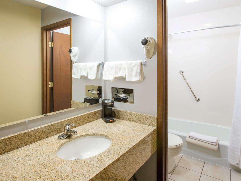 4CF537A061CABD0D929E03D9843B2CC3