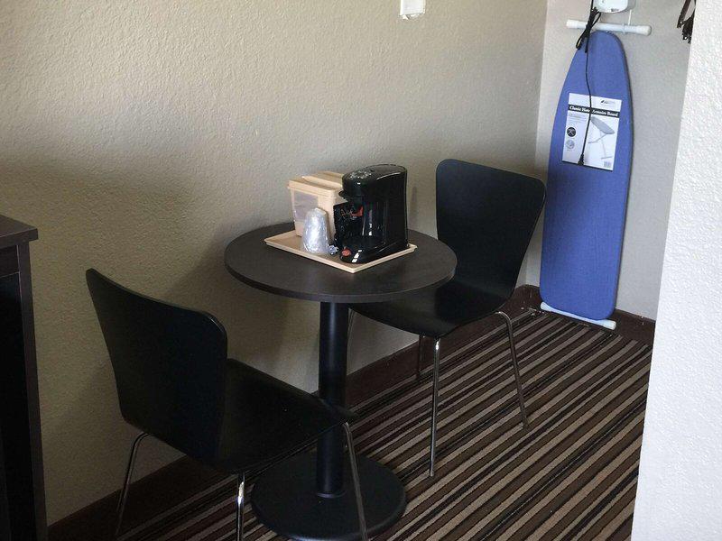 CB8DBFECE1BAC847E0B694BD0479C802