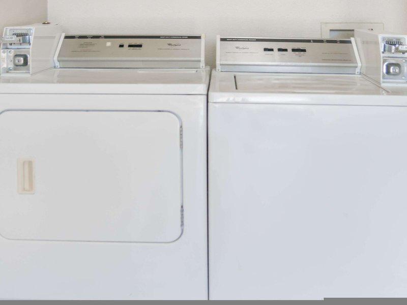 1080EB3B08207E2D8C00F78422B01F8E