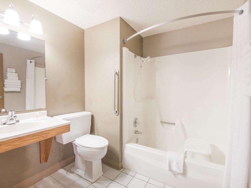 A63FF828841C393920A944BD3B7D5AC0