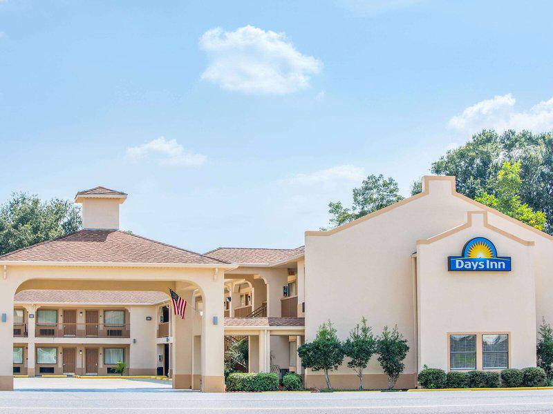 B151F75AB840235D0B12E2D5E3672402