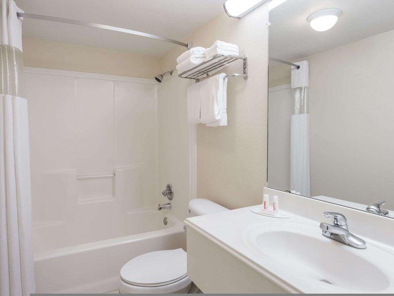 1CF9CF3C73BE82B492A45140BABF4E3D