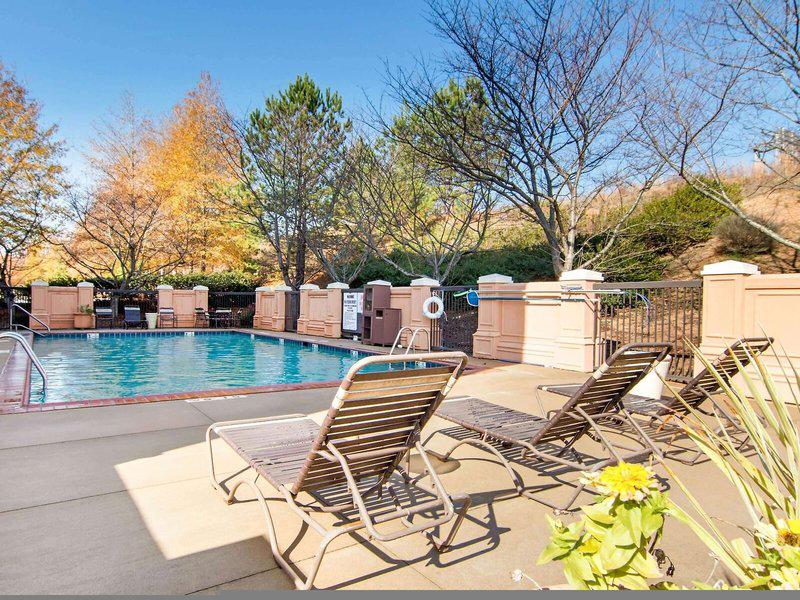 E33B97914ACE08348616D50E4213C944