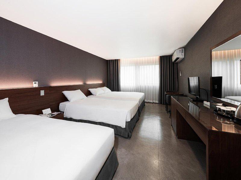 B1592FC806CB7F47422E93713E8EBA90