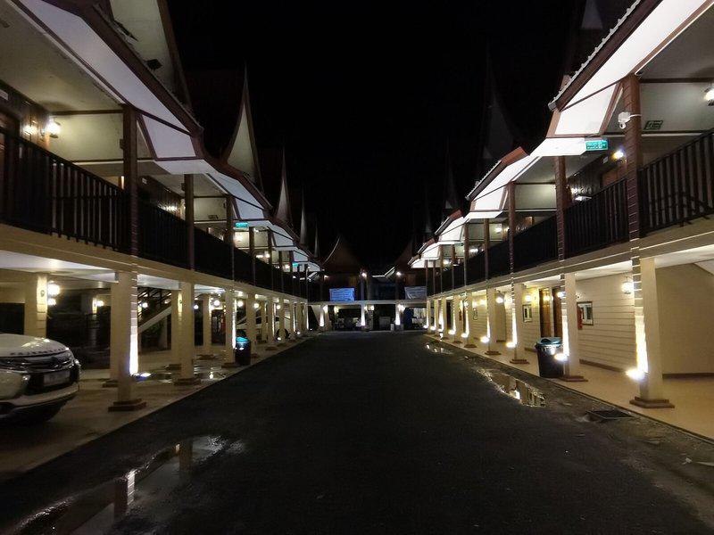 F37A27DD6974C8F9010353C5C9CD31BB