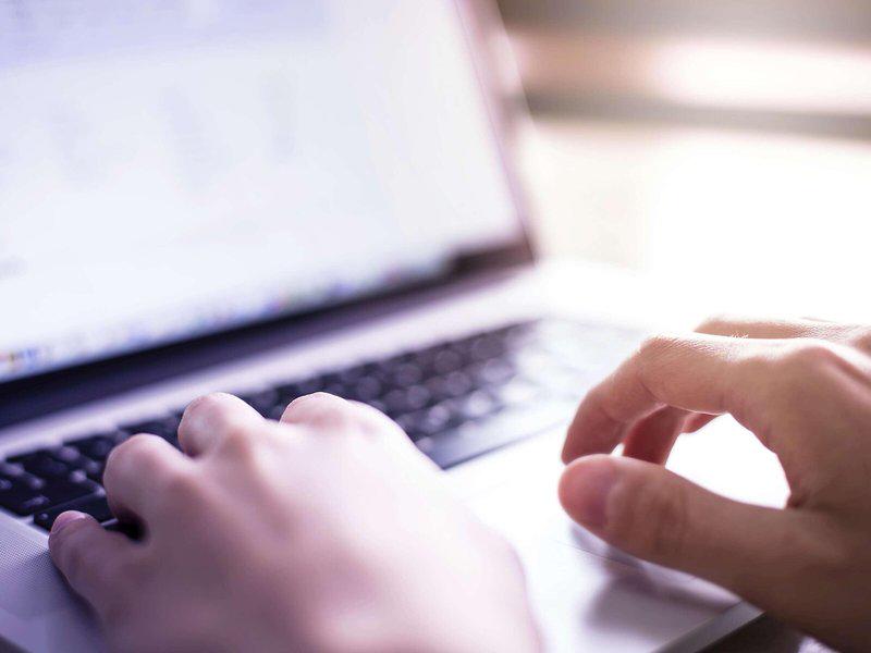 CD2BE7AECE3A140B71F8691EC3140326