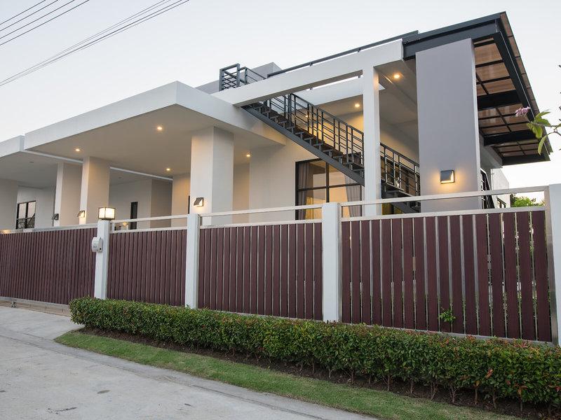 6568AD9FBFC14C685AC82E181DC10A3E