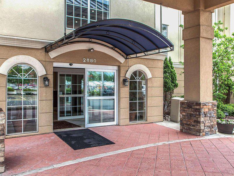 2E03AE21A9FFB230655B40BF0621A018