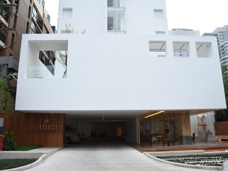 1F2054C16B191EC9083F0E917E111935