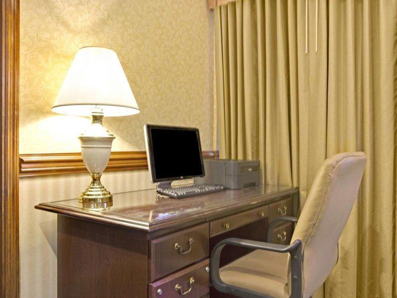 3C2B66F9330F66B5DD67D2D6C10F510E