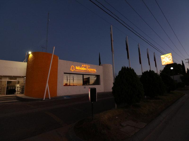 51ED0EBAAE427F02D06B20286F8AAE3D