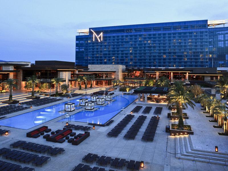 51A9F352682BEFF6A8D98B6BA998E384