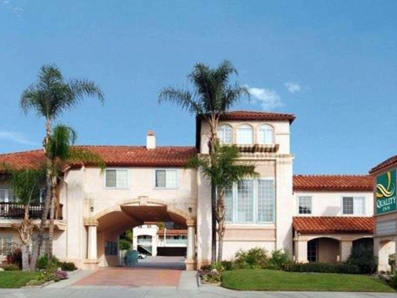 F84B262AAA296F65A22F6F6748D9D9EC