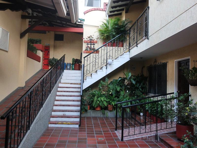 FF04B5698EBE1220AE4BC73F5E5B53EA