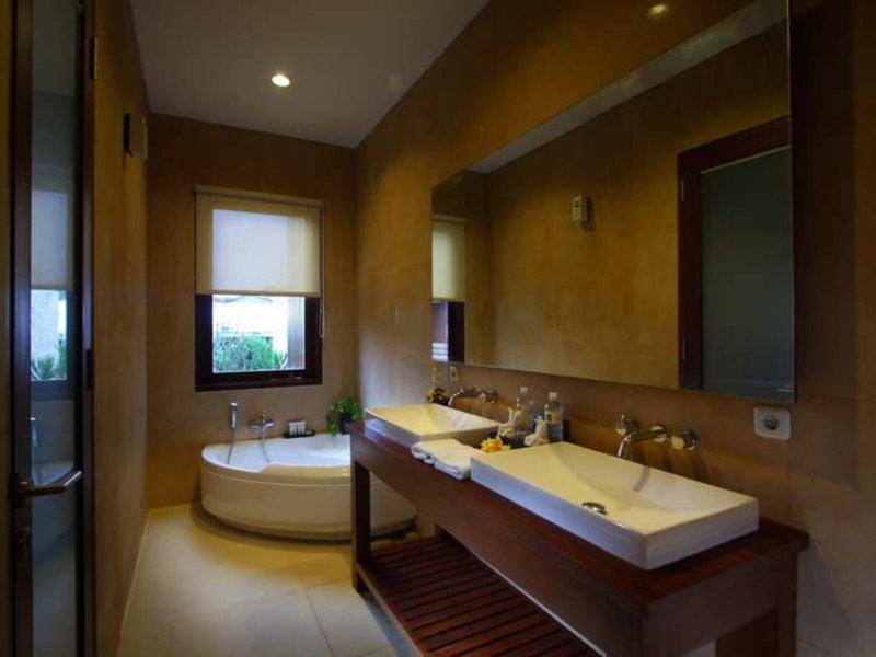 4EBC45DF4C0357A51D06DC6E38232BE0