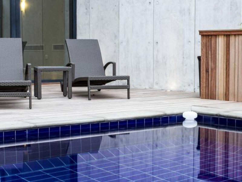 40A568AAB7638592398339811858AB18