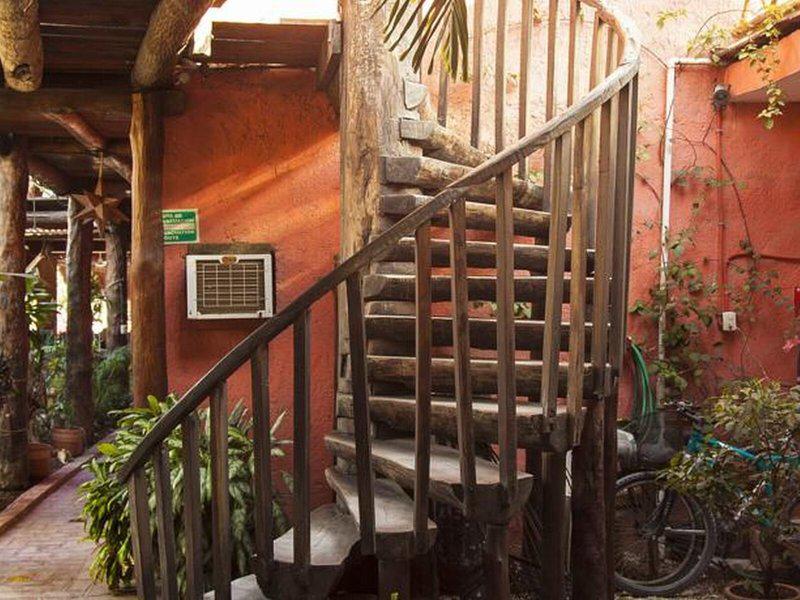 EC9A7B413B682A26A6FE4EBCD582652D