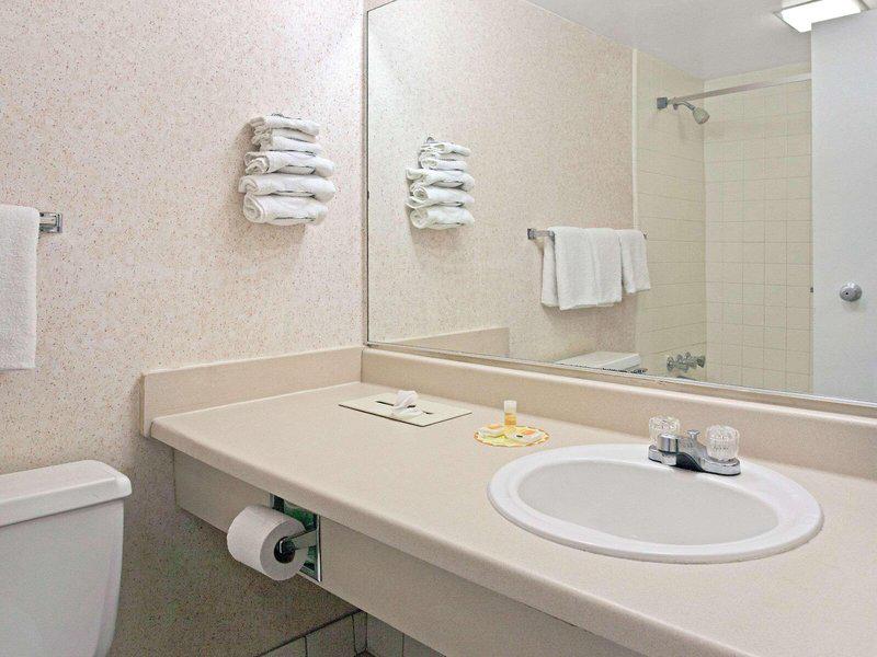 CAB5F838E56DD1473F2C3E2EC6D5F485