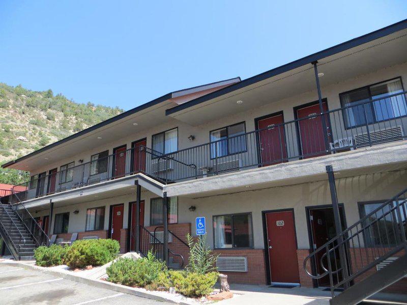 45A5AC775A224AF6EC1D250F2E5E8D10