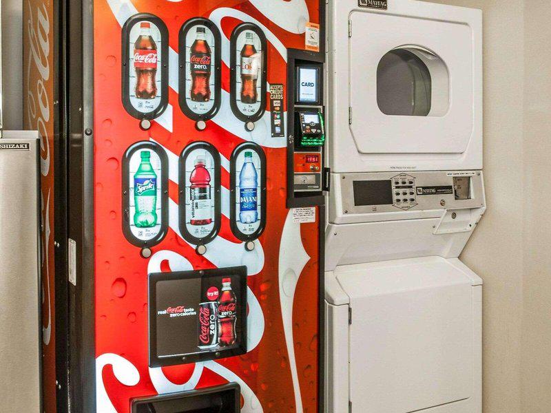 EA09EEA1657AFDCF74273A8A784DEBFC