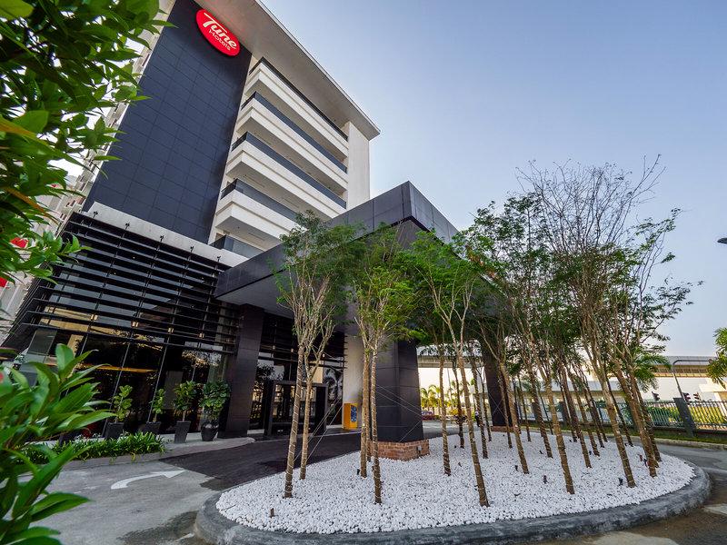 2D6DF363BA4B6DEB92D5C059943DEF4A