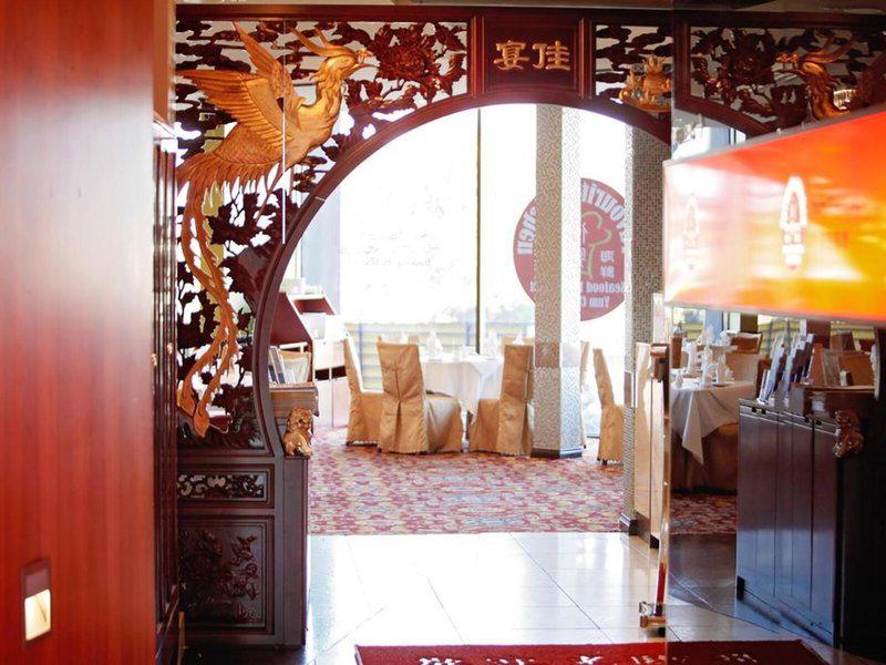 E3B08EA884A4894F20B891E6AF96055F