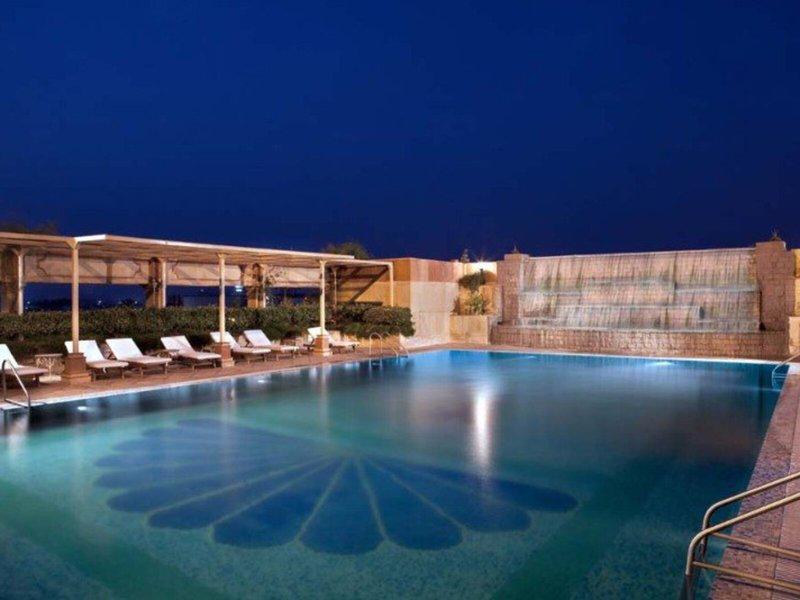 75407A4081C7E500B3C3BDA4A2A1FE7F