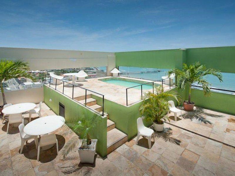 E329DFEE7DA6656586201F1A7B618A85