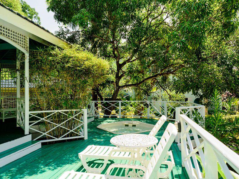 1F6D48191298D3CEF2EC6FE4B70DF2C6