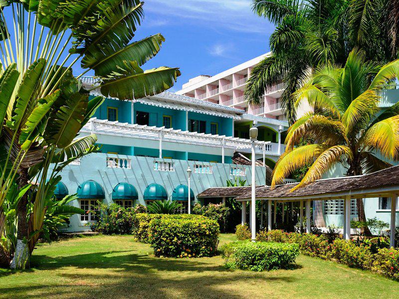 00D69DE05B0A47935D993EC09AE16DE3