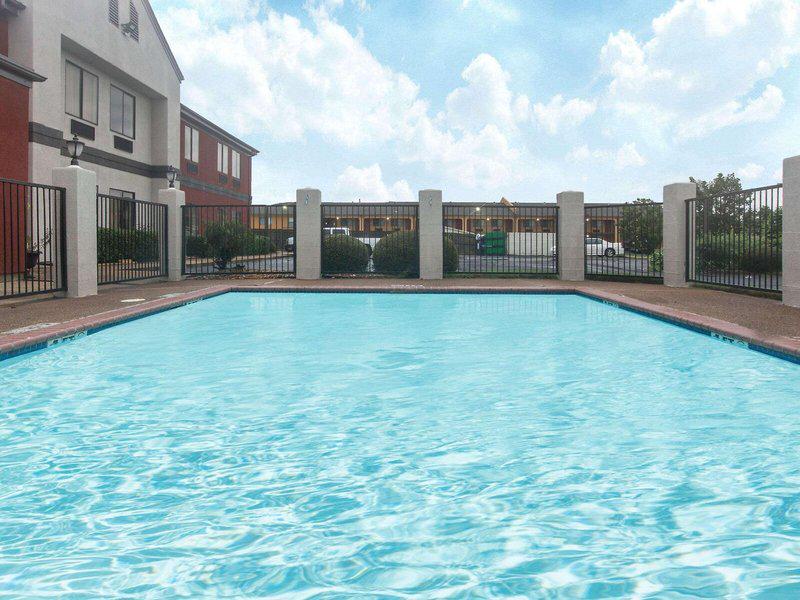 4E3DADDE6AD73F33A18F6F9FB94DD6E6