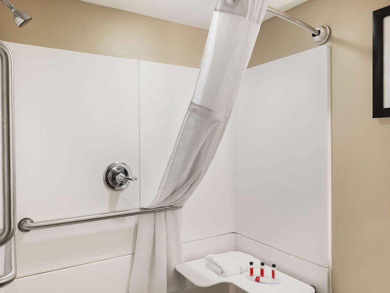 0B8442759B42C4C3D09B4B6AF8F5EAE6