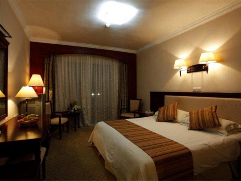 0E94AA676FAC0C743824F30D69DE70D8