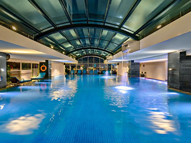 DF9CEF3D8A15B1F0B2EEA3B3E656F569